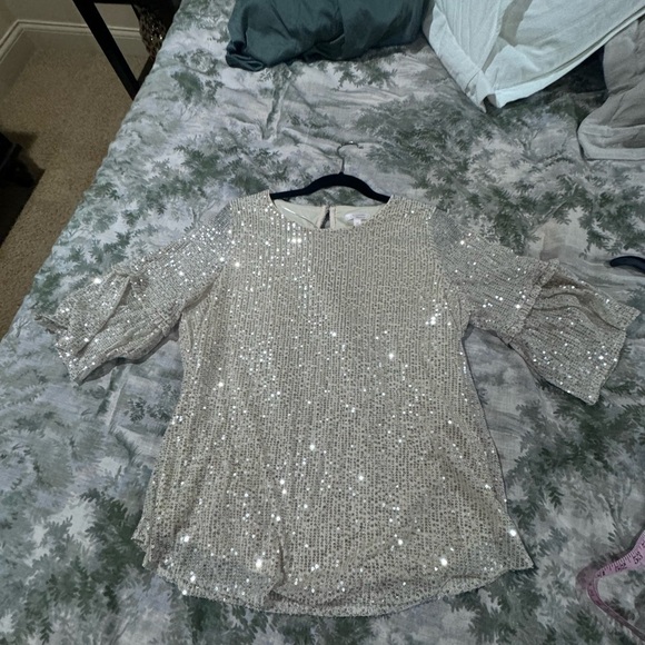 NWT Sz med sequin top - Picture 13 of 14
